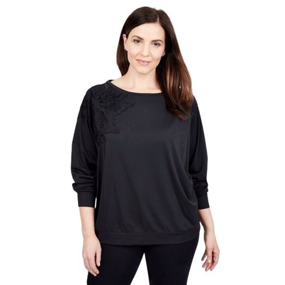 Sabie Lace Embroidered Dolman Top Size Medium Black Oversized Long Sleeve  Sabié - Picture 1 of 5